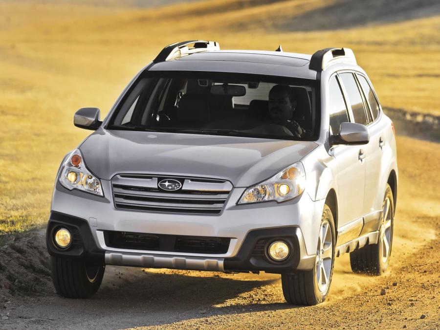  Subaru Outback 2.5i 2012 года  (US) (фото 14 из 20)